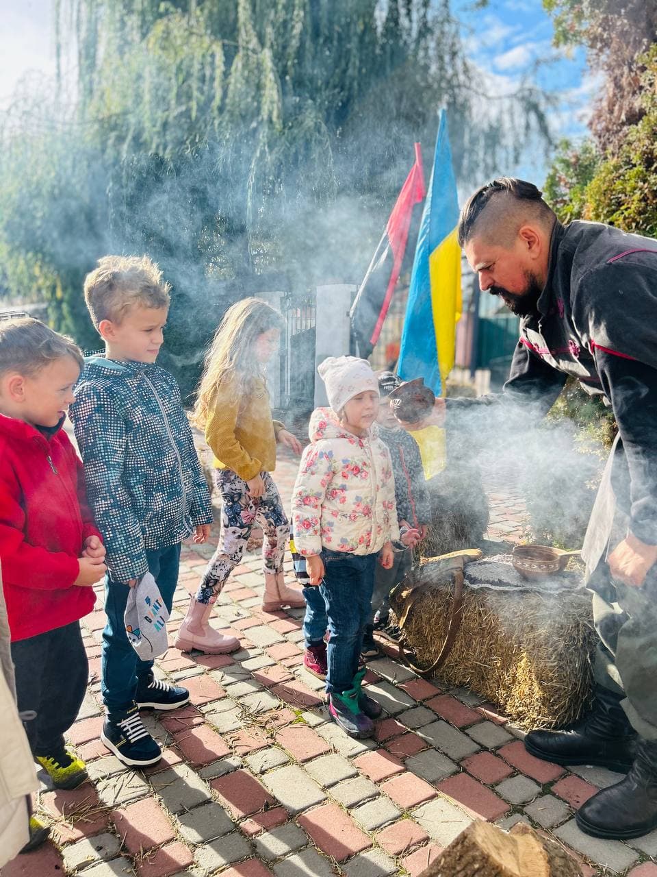 діти з прапором